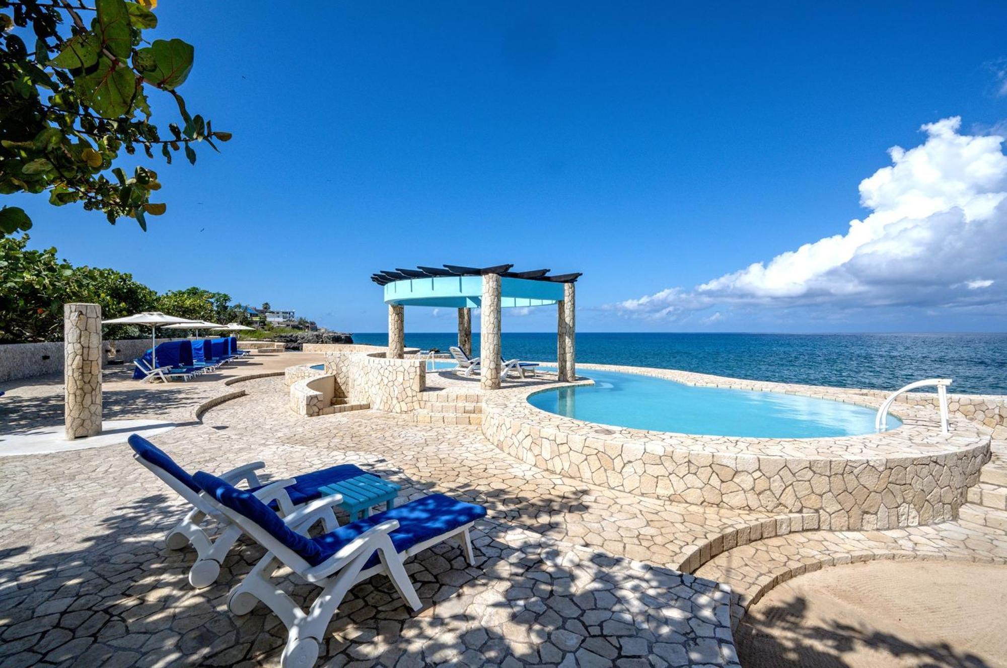 Ocean Cliff Hotel Negril Limited - Adults Only Ngoại thất bức ảnh