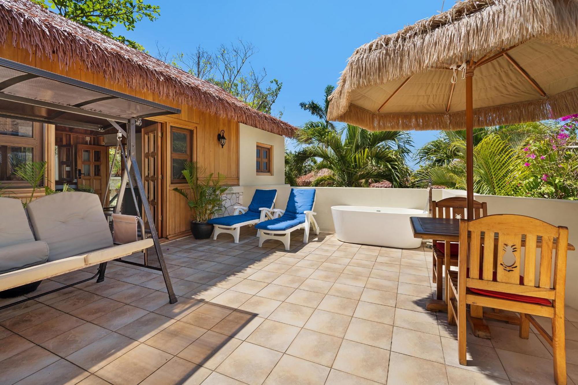 Ocean Cliff Hotel Negril Limited - Adults Only Ngoại thất bức ảnh