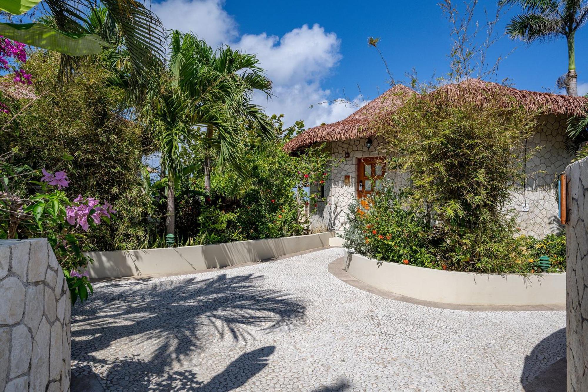 Ocean Cliff Hotel Negril Limited - Adults Only Ngoại thất bức ảnh